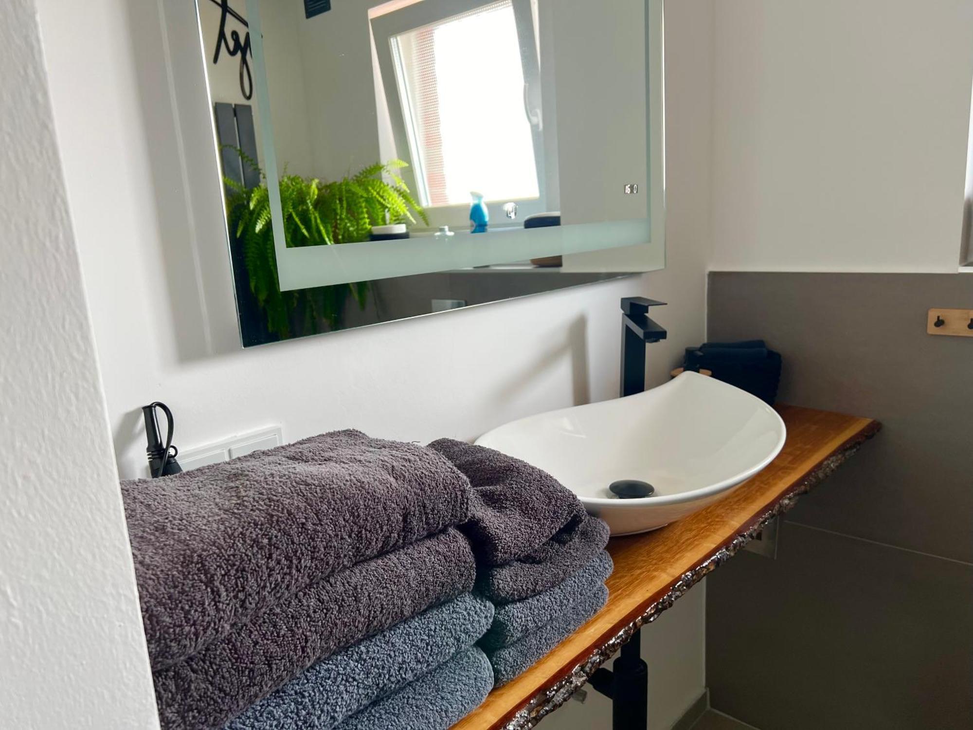 Elegante Apartment In Erftstadt Mit Balkon, Zentral, Bahnhof Nah, Phantasialand Bruehl Bei Cologne Екстериор снимка